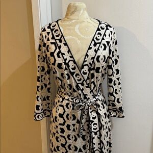 Diane Von Furstenberg Vtg Silk Wrap Geometric Banded Julian Black White Dress